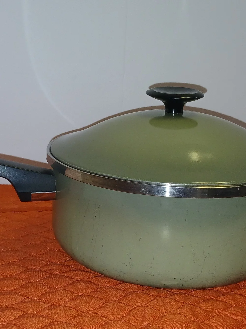 Vintage Townhouse Collection by West Bend. 2 quart Boiler